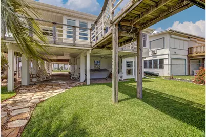 283 Barracuda Street, Bayou Vista, TX 77563 - Photo 9