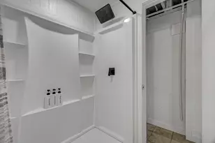 283 Barracuda St, Bayou Vista, TX 77563 - Photo 39