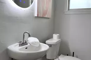 2420 McDuffie St, Houston, TX 77019 - Photo 9
