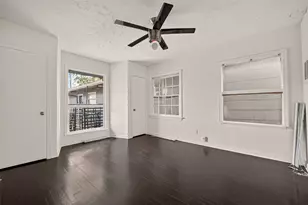 2420 McDuffie St, Houston, TX 77019 - Photo 13