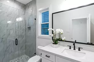 1207 Tabor St, Houston, TX 77009 - Photo 9