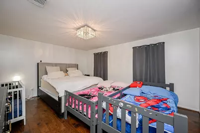 5506 Pebble Springs Drive, Houston, TX 77066 - Photo 9