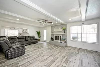 5506 Pebble Springs Drive, Houston, TX 77066 - Photo 3