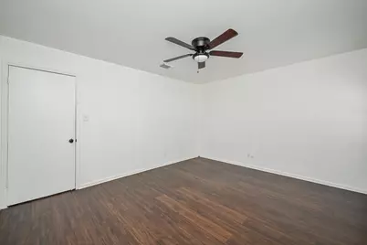 5506 Pebble Springs Drive, Houston, TX 77066 - Photo 15