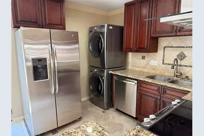 515 Tallowood Road #4, Houston, TX 77024 - Photo 9