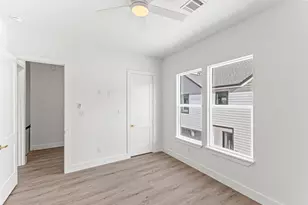 7554 Dyer St, Houston, TX 77088 - Photo 19