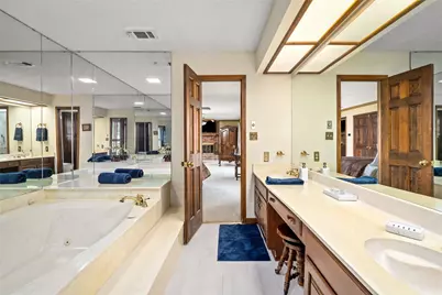 7023 Wolters Road, Schulenburg, TX 78956 - Photo 21