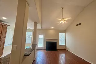 14 N Winterport Cir, The Woodlands, TX 77382 - Photo 9