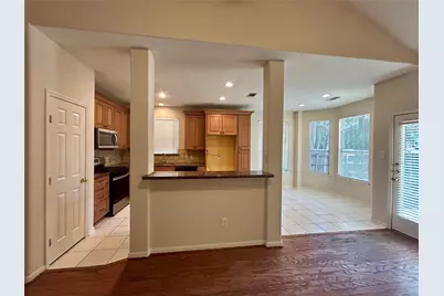 14 N Winterport Circle, The Woodlands, TX 77382 - Photo 11