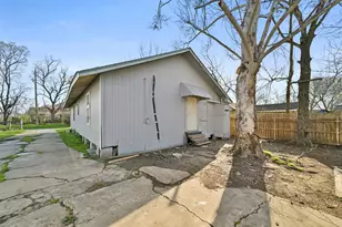 1905 9th St, Galena Park, TX 77547 - Photo 17