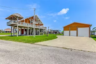950 Seadrift Dr, Crystal Beach, TX 77650 - Photo 41