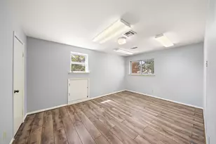 7014 Woodfern Dr, Houston, TX 77040 - Photo 13