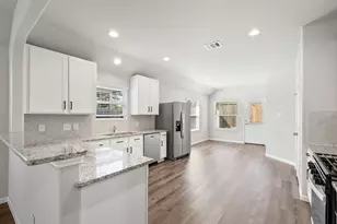 2546 Steelhead Dr, Conroe, TX 77384 - Photo 9