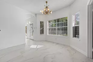 2431 Parkwood Ln, Sugar Land, TX 77479 - Photo 5