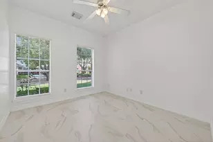 2431 Parkwood Ln, Sugar Land, TX 77479 - Photo 11