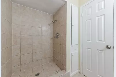 18610 Anne Drive, Webster, TX 77058 - Photo 33