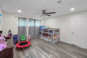 1255 E Pineshadows Dr, Sour Lake, TX 77659 - Photo 7
