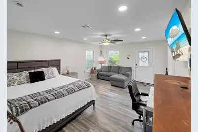 1255 E Pineshadows Drive, Sour Lake, TX 77659 - Photo 5