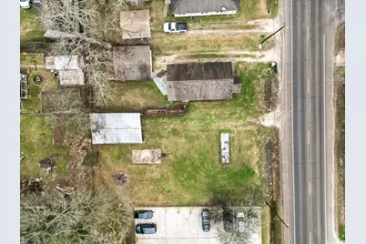 306 S Winfree Street, Dayton, TX 77535 - Photo 5