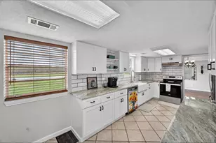 6072 Co Rd 122, Hallettsville, TX 77964 - Photo 9