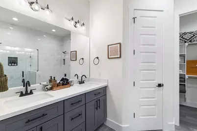 4802 Angleton Street #A, Houston, TX 77033 - Photo 5