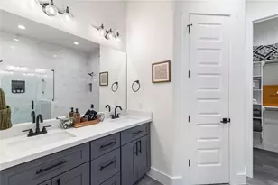 4802 Angleton St, Houston, TX 77033 - Photo 5