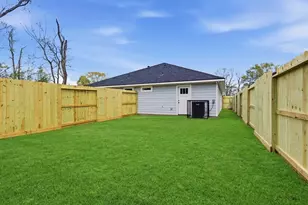 308 S 11th St, Conroe, TX 77301 - Photo 23