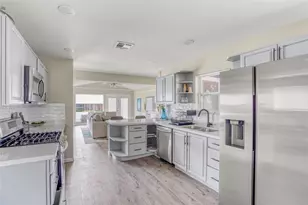 1715 Imperial Crown Dr, Houston, TX 77043 - Photo 13