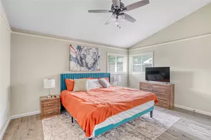 1715 Imperial Crown Dr, Houston, TX 77043 - Photo 7