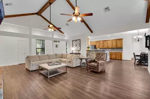 35 Rose Hill Ct, Huntsville, TX 77320 - Photo 7