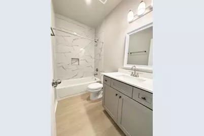 607 W Bayshore Drive, Palacios, TX 77465 - Photo 13