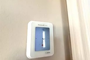 607 W Bayshore Dr, Palacios, TX 77465 - Photo 27