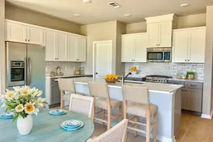 607 W Bayshore Dr, Palacios, TX 77465 - Photo 31