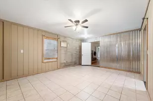 400 Pecan Estates Rd, Angleton, TX 77515 - Photo 43