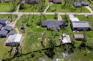 400 Pecan Estates Rd, Angleton, TX 77515 - Photo 19