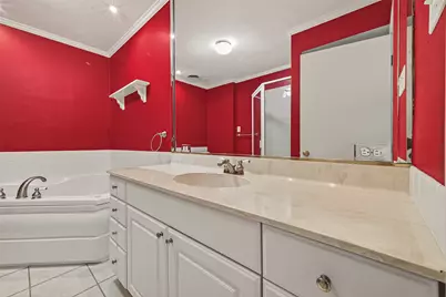 8211 Katy Freeway #19, Houston, TX 77024 - Photo 23