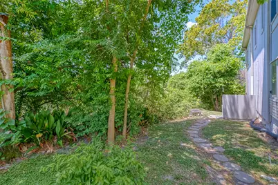 8211 Katy Freeway #19, Houston, TX 77024 - Photo 31