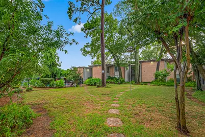 8211 Katy Freeway #19, Houston, TX 77024 - Photo 27