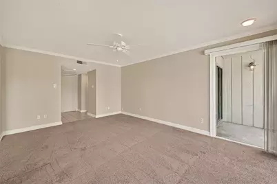 8211 Katy Freeway #19, Houston, TX 77024 - Photo 7