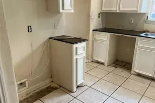 1926 Wavell St, Houston, TX 77088 - Photo 5