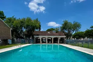 3900 Woodchase Dr, Houston, TX 77042 - Photo 11