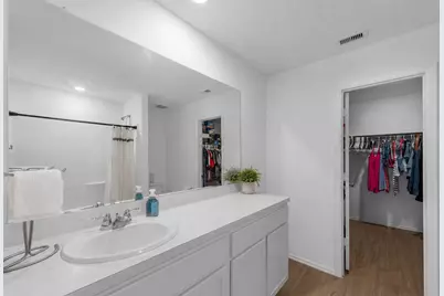 9911 Stoney Spring Lane, Baytown, TX 77521 - Photo 17
