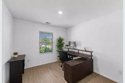 9911 Stoney Spring Lane, Baytown, TX 77521 - Photo 23