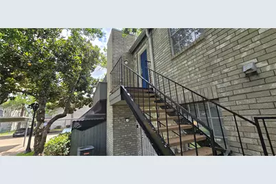 9700 Leawood Boulevard #1002, Houston, TX 77099 - Photo 3