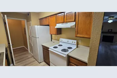 9700 Leawood Boulevard #1002, Houston, TX 77099 - Photo 15