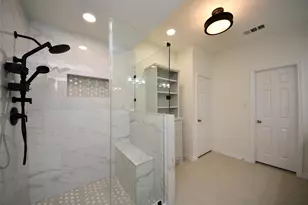 10207 Thornleaf Ln, Houston, TX 77070 - Photo 5