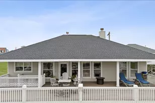 2295 Trinidad Dr, Crystal Beach, TX 77650 - Photo 5
