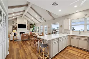 2295 Trinidad Dr, Crystal Beach, TX 77650 - Photo 15
