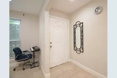 5834 Ludington Drive, Houston, TX 77035 - Photo 3