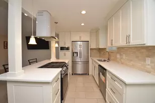 5834 Ludington Dr, Houston, TX 77035 - Photo 13